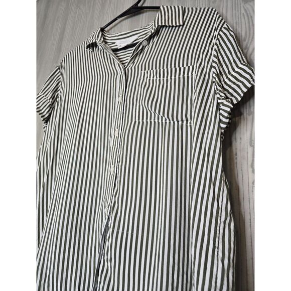 Market & Spruce Striped Button Down Top M Modal Fabric Minimalist Coastal Chic - Picture 2 of 7